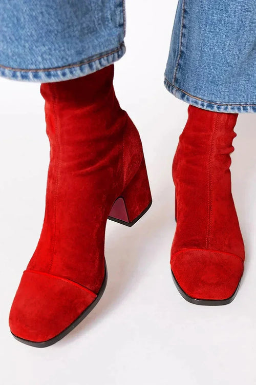 BOTAS CON TACÓN ELEGANTE