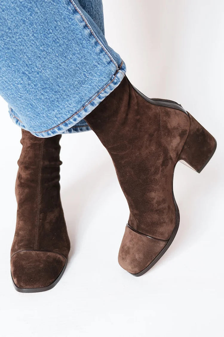 BOTAS CON TACÓN ELEGANTE