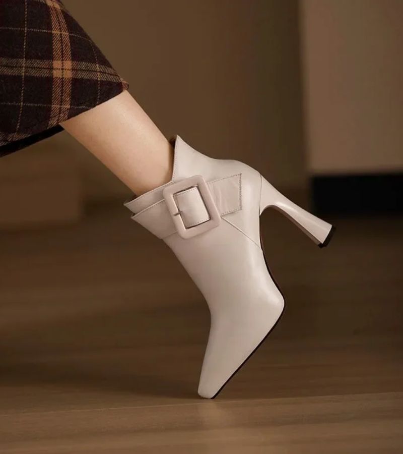 PALOMA | Botines Signature con tacón y hebilla extragrande