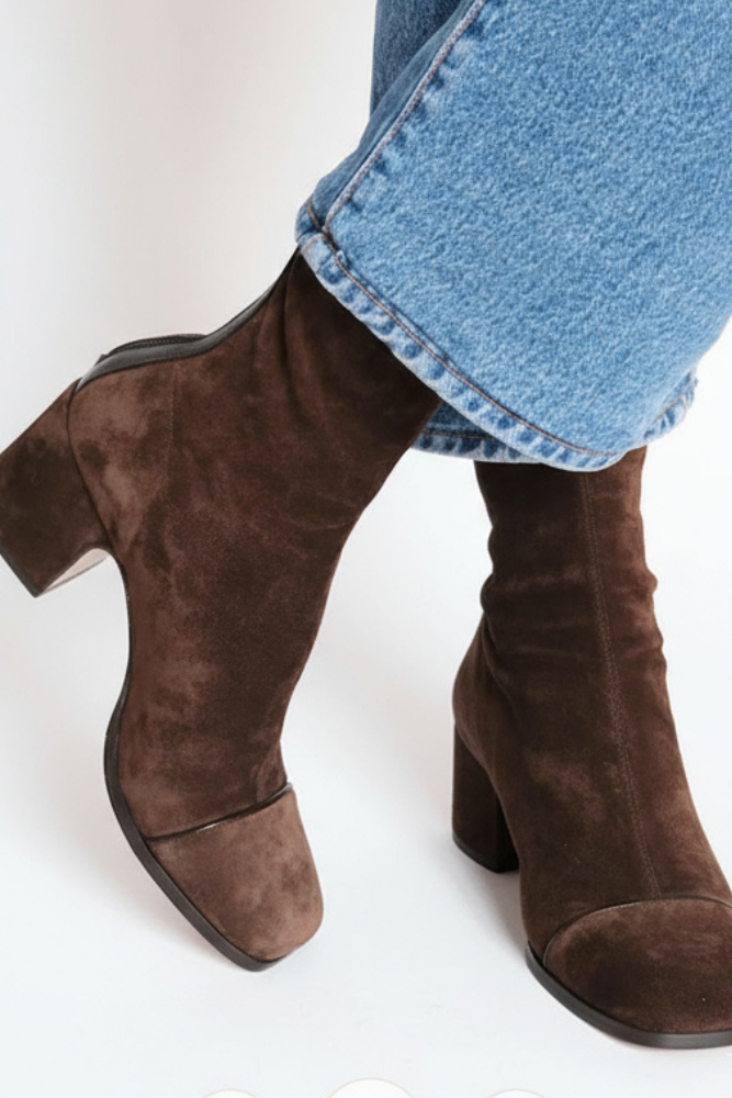 BOTAS CON TACÓN ELEGANTE