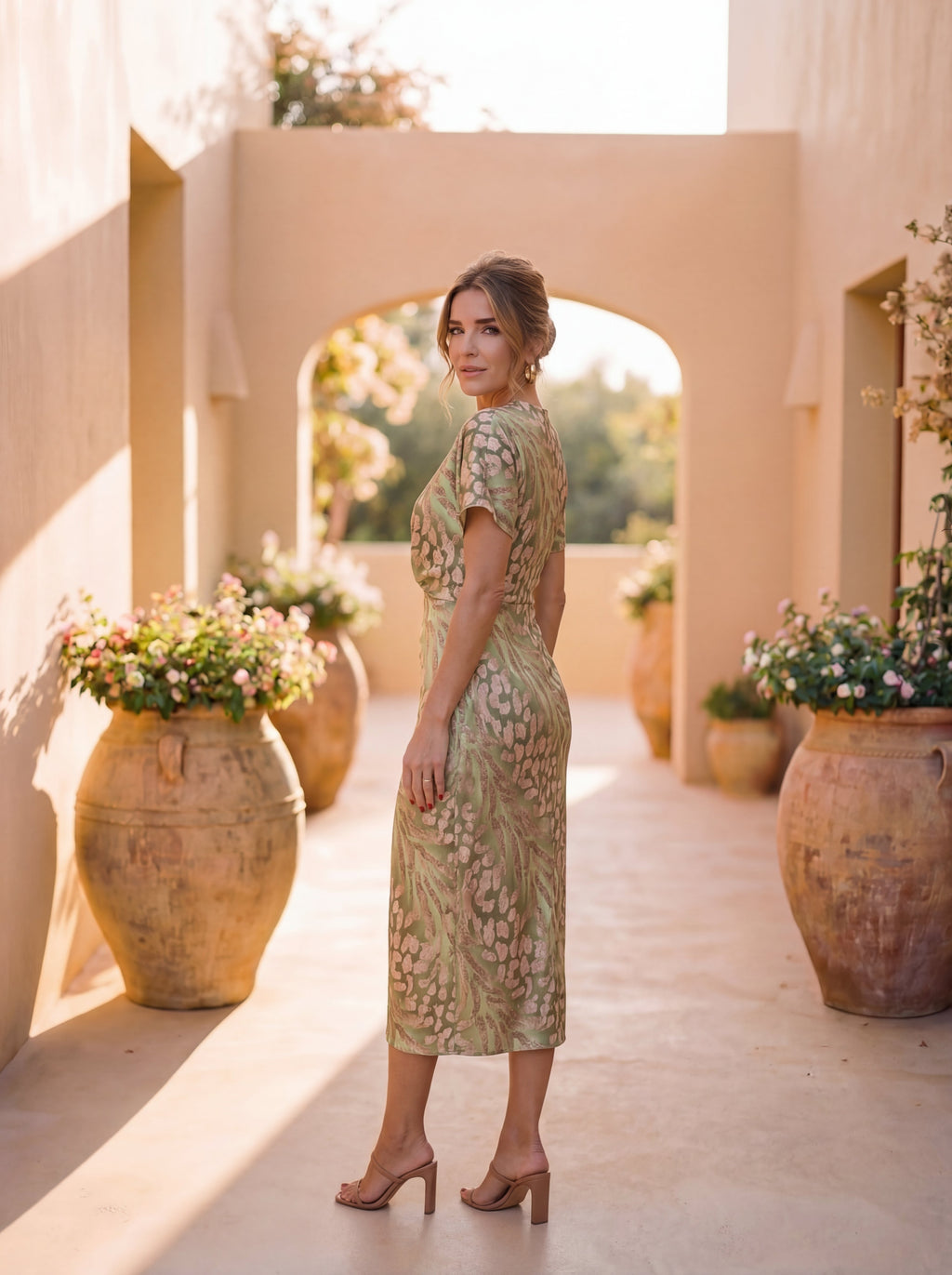 GIULIA – VESTIDO ELEGANTE DE TEJIDO LIGERO Y FLUIDO