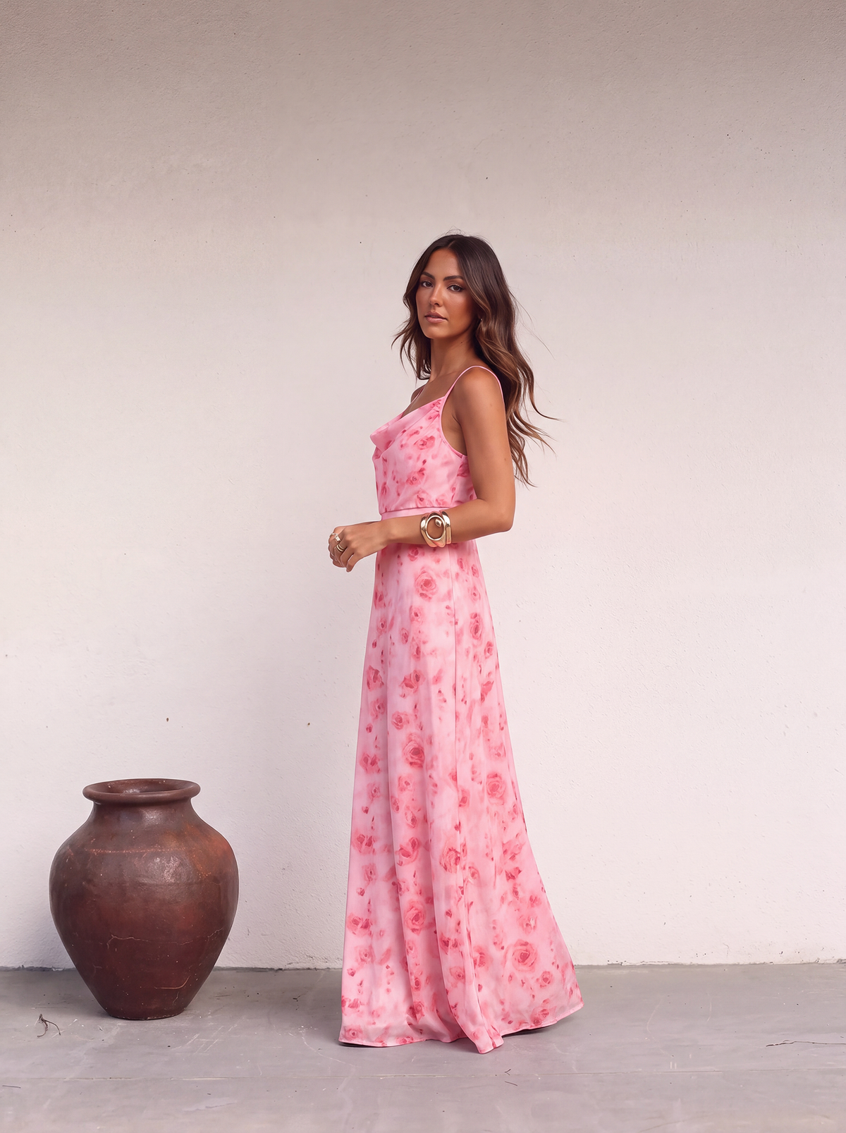 ROSALIA | Vestido Largo Rosa de Tirantes Finos Floral