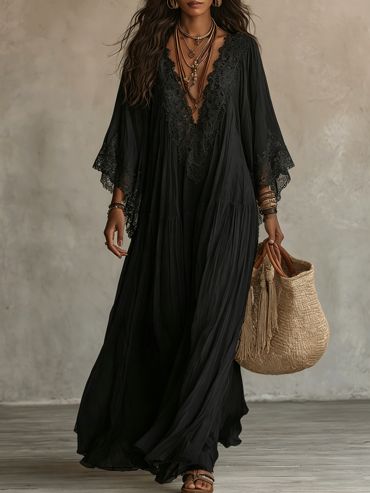 KAIA | Vestido Largo de Chifón Negro con Encaje y Cuello en V